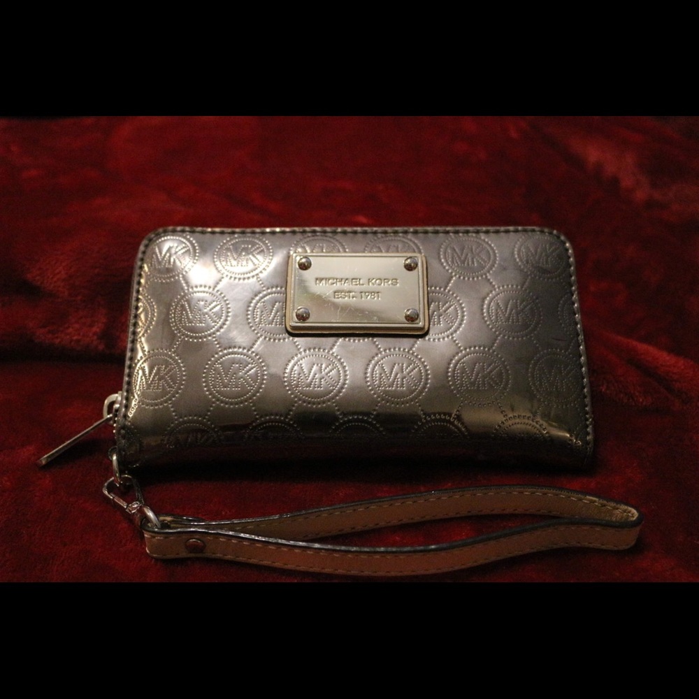 Cute Micheal Kors wallet